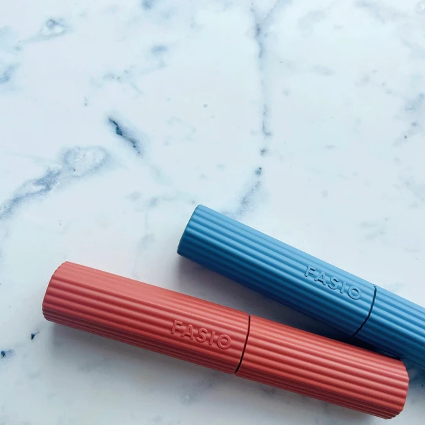 ファシオ　パーマネントカールマスカラハイブリッド