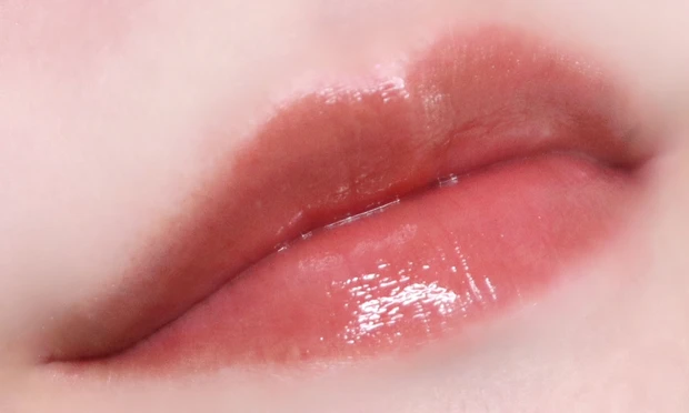 Laka(ラカ) ボンディンググロウリップスティック 210 イエべ秋 イエべ春