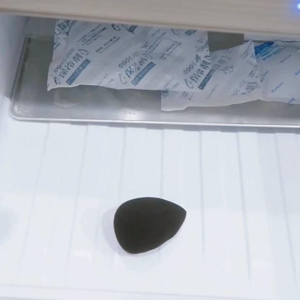 【夏のご自愛美容】リール2.5万回再生⁉︎ひんやり冷たくて気持ちよすぎる『冷凍スポンジ』を試してみた結果...◯◯すぎた。_2_4