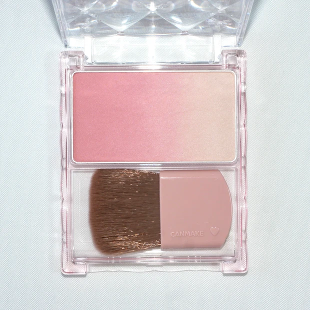 キャンメイク グラデーションチークス 02 モモミルクティー イエベ