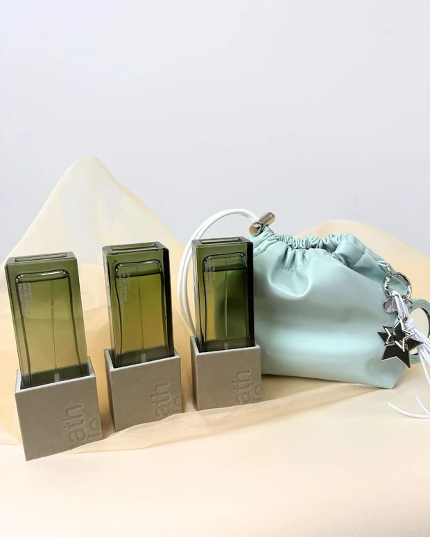 athletia オードパルファン ホリデーキット 2025