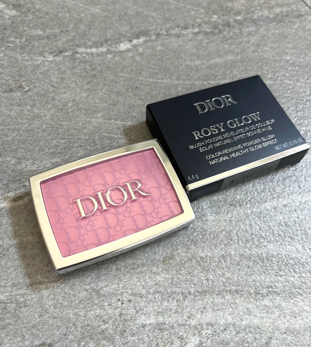 ディオール ロージーグロウ 001 ピンク チーク 人気 口コミ イエベ ブルベ 値上げ 2024 コスメ