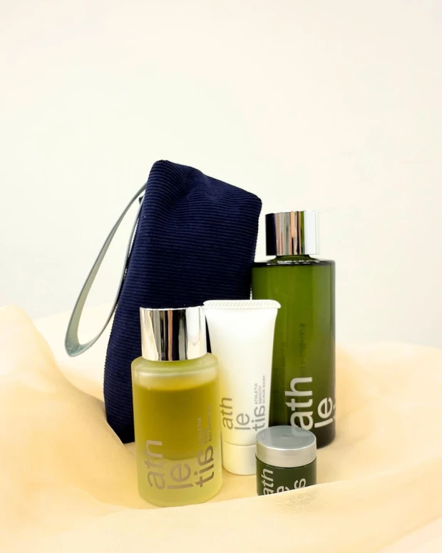 athletia スキンケア ホリデーキット 2025