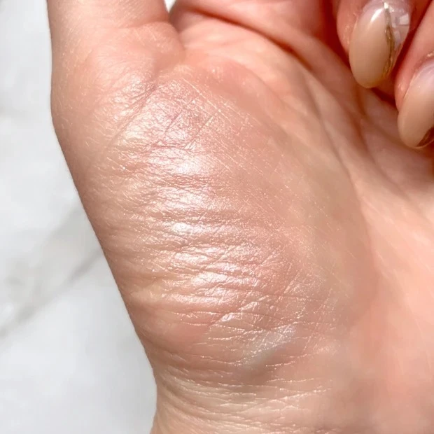 シャインハイライターバーム 02 ロージー