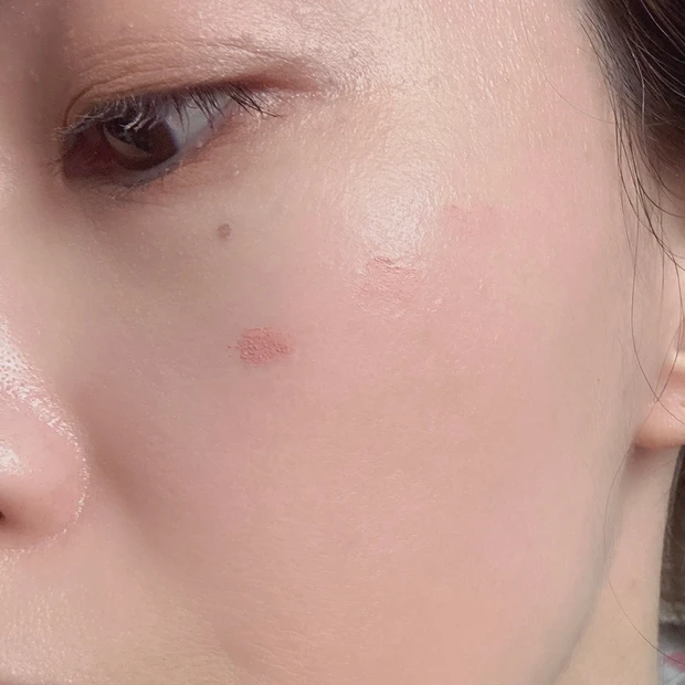 オートマチックアイシャドウ02 スウォッチ