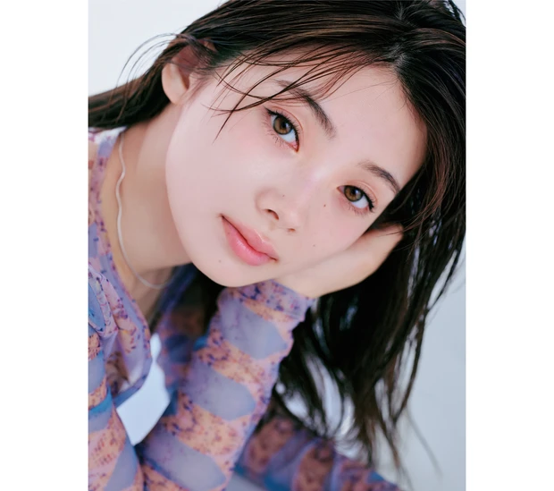 白湯メイクは補正下地と締めラインでバランスを取る