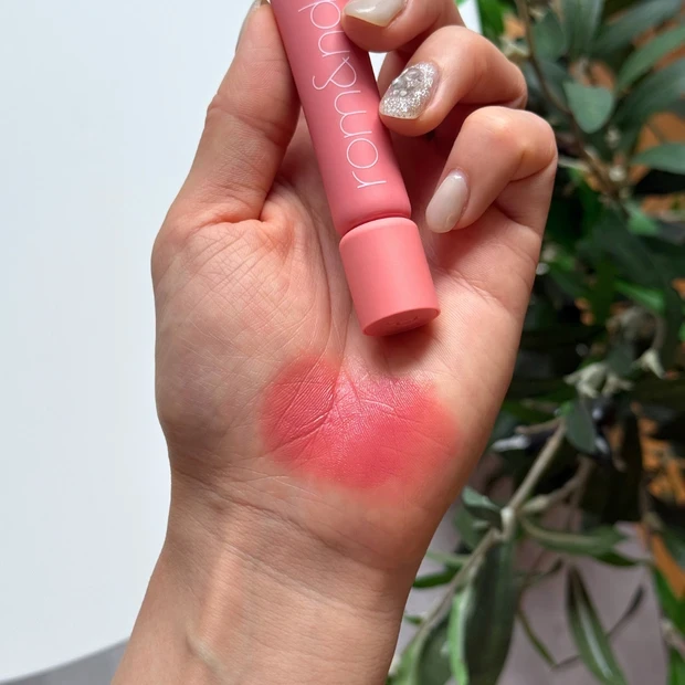 「カラーリップマット」をブルべがスウォッチ 01 ピーチパフ