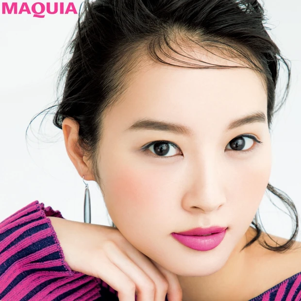 ブルベ冬タイプさんに似合う！秋リップはベリーピンクでレディな印象に