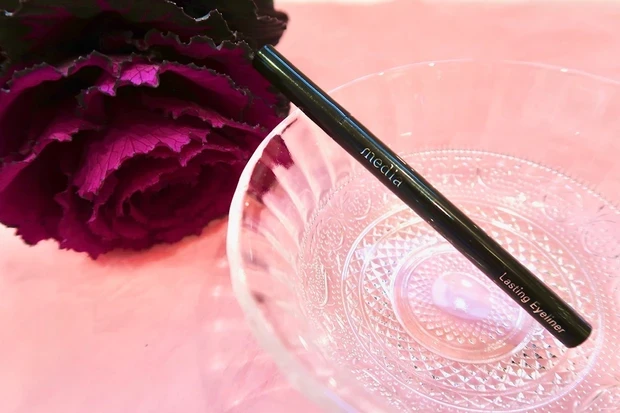 【ファミマ コスメ】メディア ラスティングアイライナーA