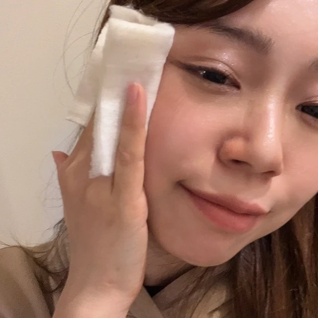 ついにクリスマスコフレの季節到来!【MAQUIA12月号】ゲットしたい限定アイテムは事前チェック必至!大人気キュレルの乳液ケアメイク落としが付録です♪_3_1