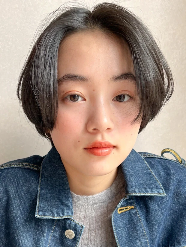 髪型 ショート ショートヘア センターパート ハンサム 正面