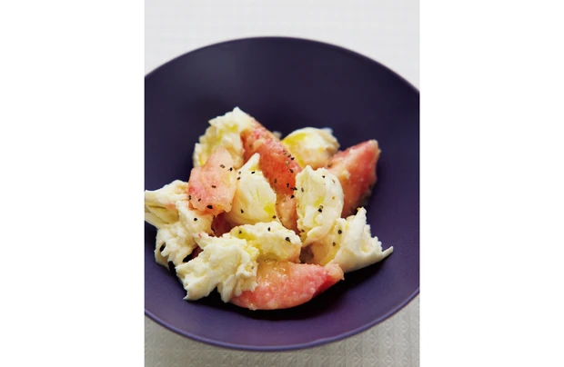 桃とチーズのカプレーゼ