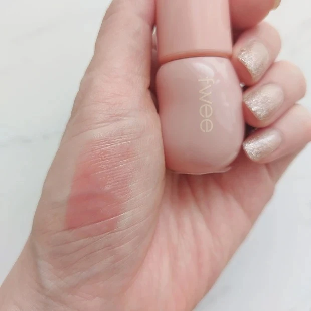 fwee（フィー） 3Dボリューミンググロス バニラ70％