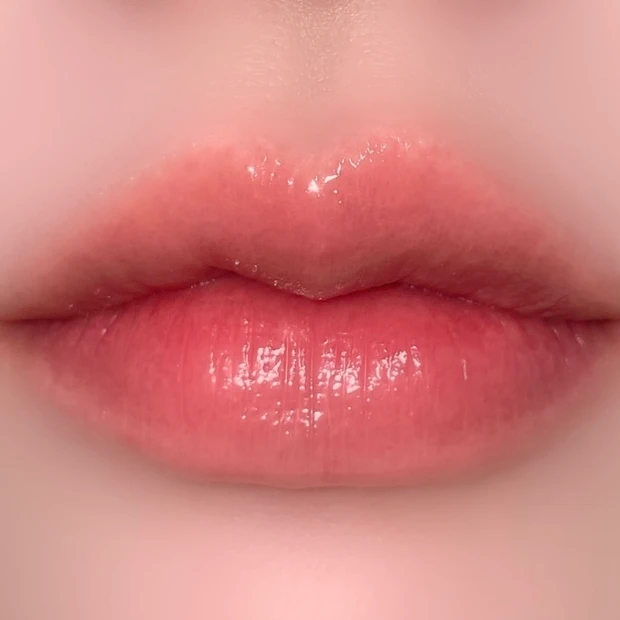 rom&nd ロムアンド グラスティングカラーグロス 02 ナッティーヴェイグ