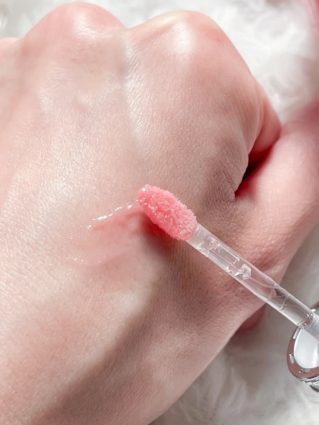 【JILLSTUART】お花のように可憐に彩る、うるつやリップ_4