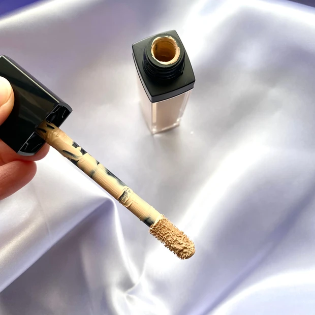 【話題のコンシーラー】Diorの超優秀コンシーラー購入レポ！優秀コスメのヒミツとは...??ザセムのコンシーラーとの色比較スウォッチもあります♥_2