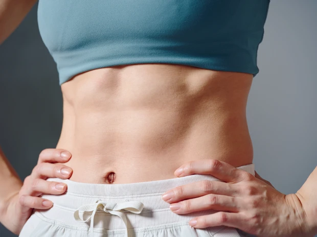 瀬戸麻実さん＆クレイジーココさんの自慢の筋肉を披露！ PhotoGallery_1_12