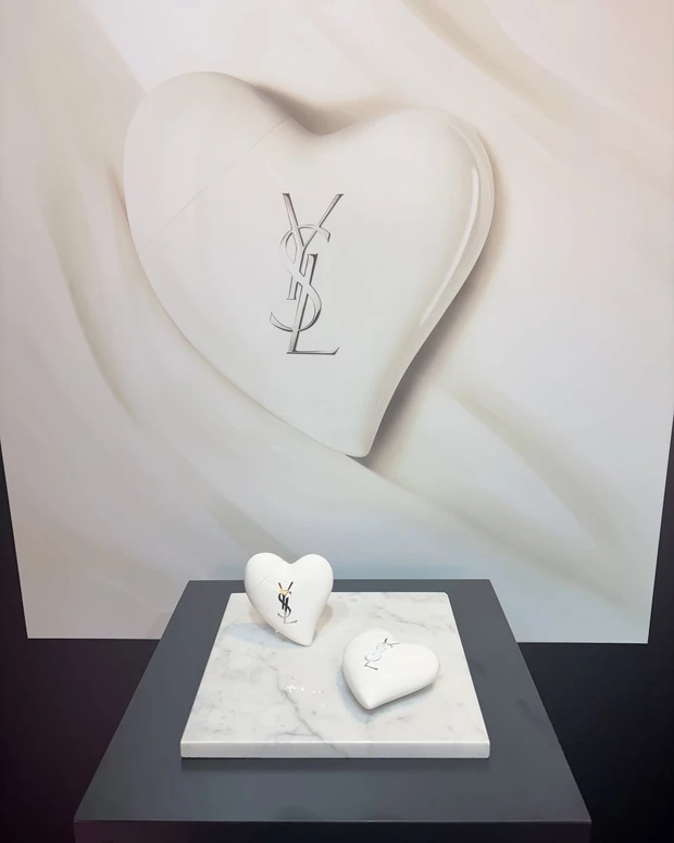 YSL ケアクラッシュ セラムクリーム