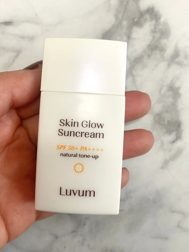 韓国コスメ luvum 日焼け止め