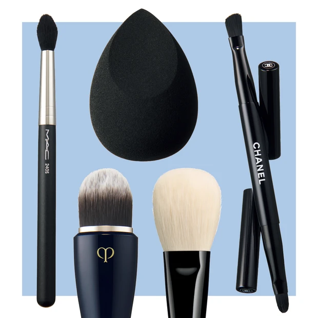 チャコットの“究極スポンジ”、M·A·Cの名品ブラシも。河嶋 希さんが惚れ込むメイクツール5選