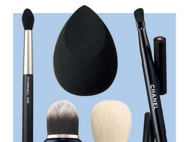 チャコットの“究極スポンジ”、M·A·Cの名品ブラシも。河嶋 希さんが惚れ込むメイクツール5選