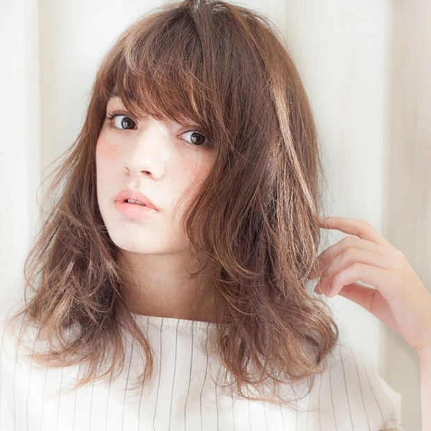 ふわ揺れカールでやさしい気持ちに♪ ナチュラルなスイートミディ