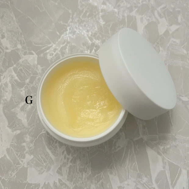 ブラックチェリー ヘアバーム テクスチャー