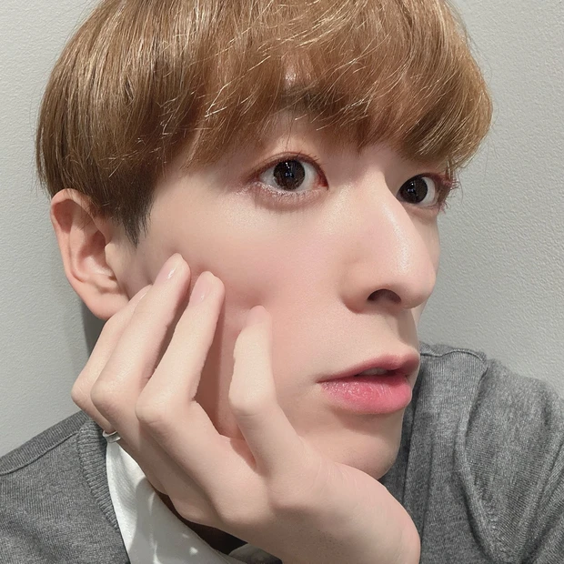 メンズメイク ピンクメイク パープルメイク カラーマスカラ