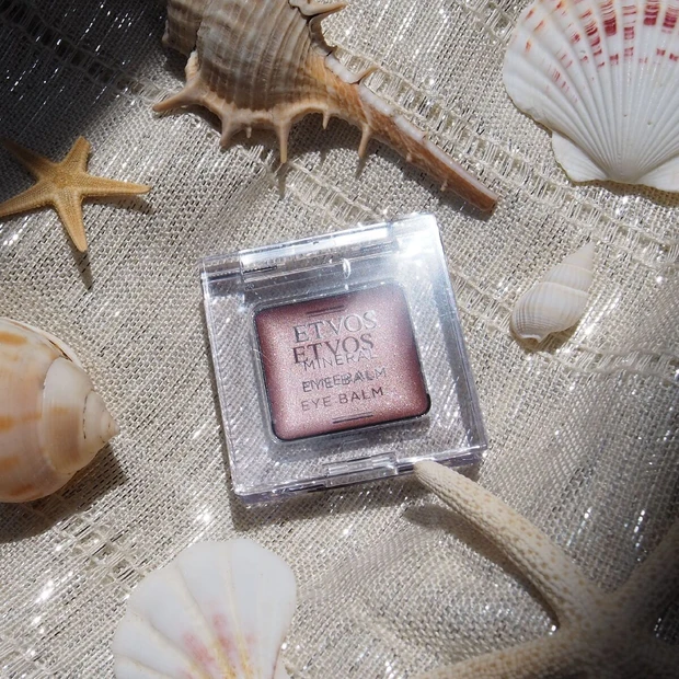 【2025上半期ベスコス】夏の目元をしっとり彩る「エトヴォス ミネラルアイバーム」