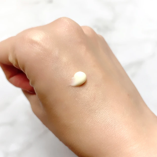 30代からのアイケアにおすすめ「ELIXIR レチノパワー リンクルクリーム ba (医薬部外品)」のスウォッチ