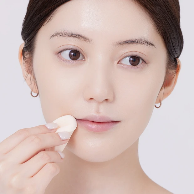 マキア　パウダーファンデーション　塗り方　パフ　3