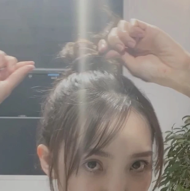 お家の中でもパパッと可愛く♫自宅でもできるシニヨンアレンジ☆_2_2