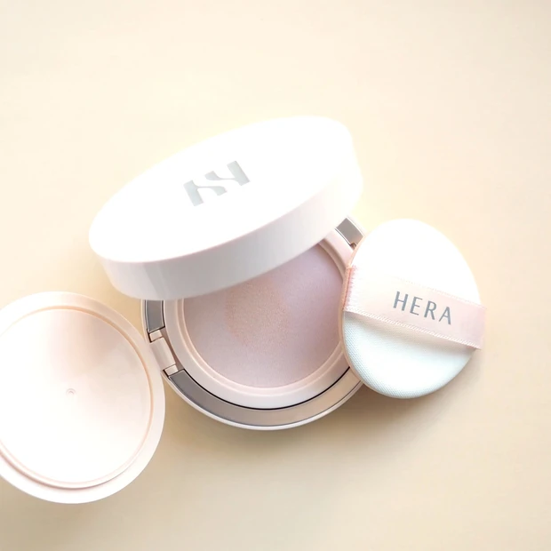 「HERA リフレクション スキン グロウ クッション ファンデーション」<00N1 ダイヤ>