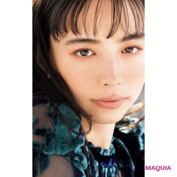 【マルチユースコスメ】1本で目元は完璧! アイライナーを使い倒す_カラーラインをシャドウに。囲みメイクで洒落た抜け感