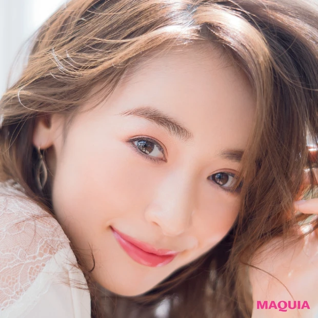 色温度をマスターしてぬくもりのある女に！ 一瞬で心を掴む肌映えレッドリッ…