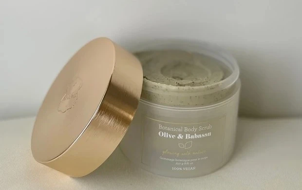 Laline（ラリン）ボタニカル ボディスクラブ オリーブ&ババス