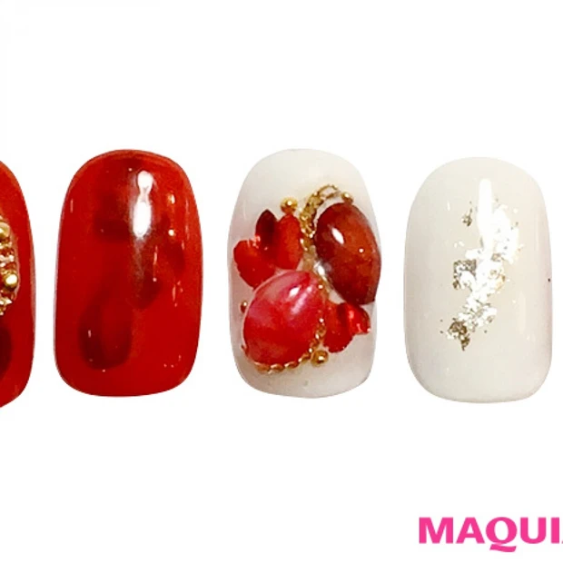 新年を祝う花びらがあでやかに舞う「ニューイヤー」ネイル