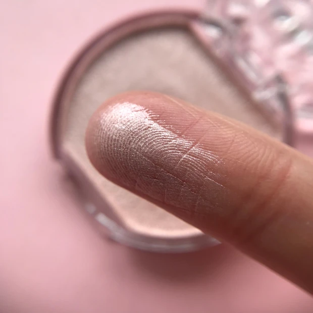 キャンメイク むにゅっとハイライター