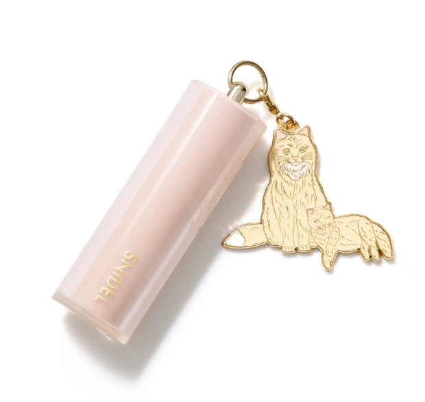 石井美保の2匹の愛猫リリー＆マリーのチャーム