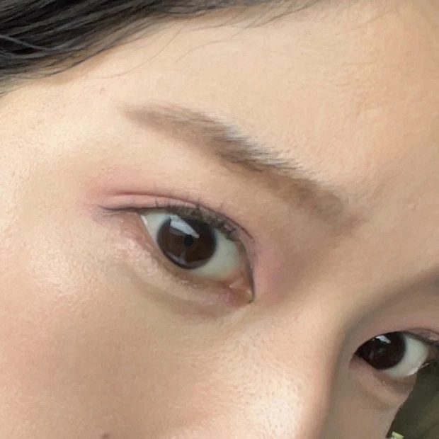 これひとつで上品な目元が完成♡色んな質のワントーンカラーで使い方自由自在！【WAKEMAKE ソフトシアーマルチパレット】_9_2