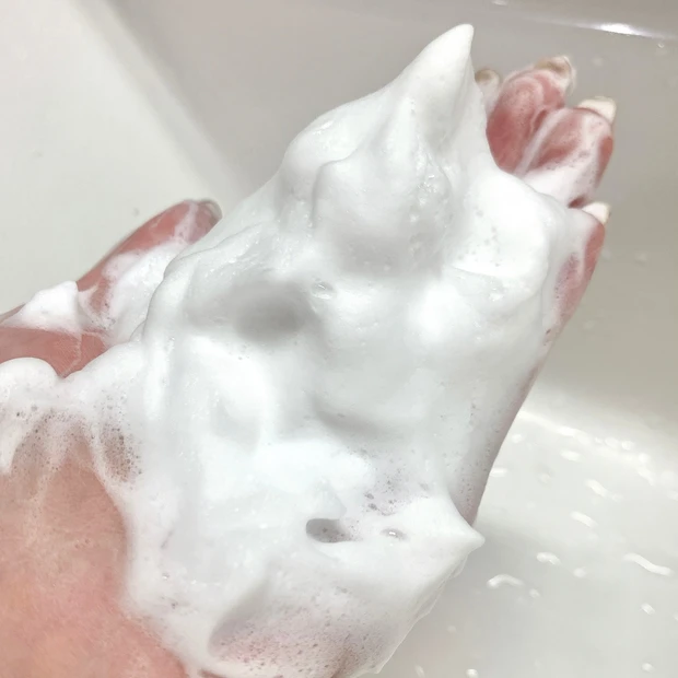 敏感肌が「調子いい!」皮膚医学から生まれたiniks(イニクス)洗顔料クリーミィ フォームの弾力クッション泡で実感_5