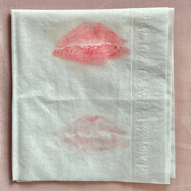 【検証】メイクが落ちない⁉︎話題のマスク対策コスメを試してみた。《アンプリチュード　リップコート/KOSE メイクキープミスト》_4