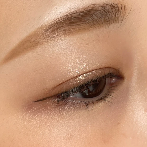 キラーアイトリオ BR-1 無垢なまなざし メイク