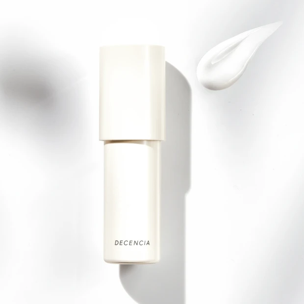 メラニン、乾燥、毛穴…大人の肌の暗さには複合的な原因が！　ディセンシアが…