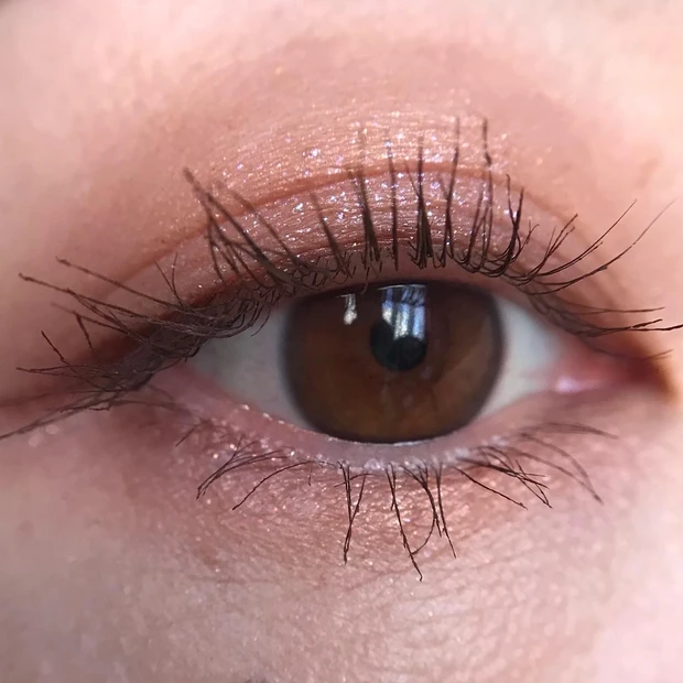 ザアイシャドウスパークル 