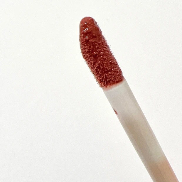 【バズリコスメ】現役メイク講師が厳選「イマ買うならこの色」！新ディオール アディクト リップ マキシマイザー徹底レビュー_2_1