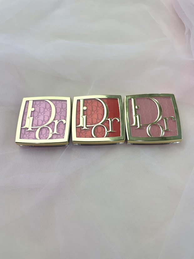 バックステージ ロージー グロウ