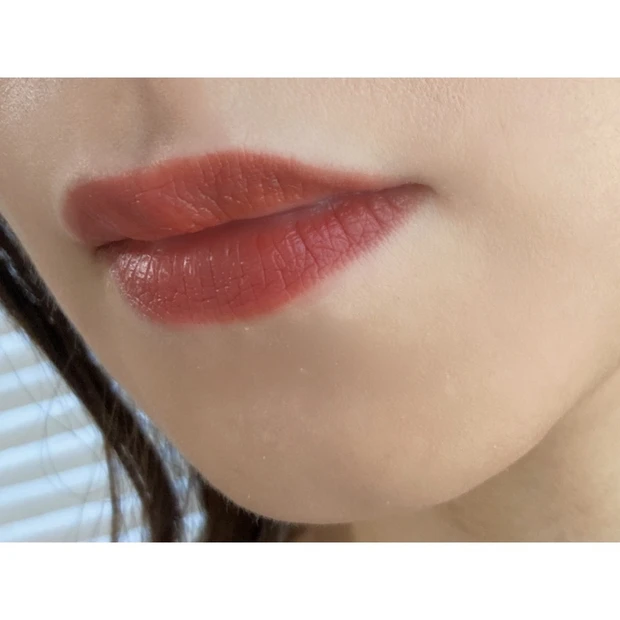 【8月5日発売】イヴ・サンローランの秋はスモーキーヌード！人気リップの新色を紹介【秋新色コスメ】_3_2