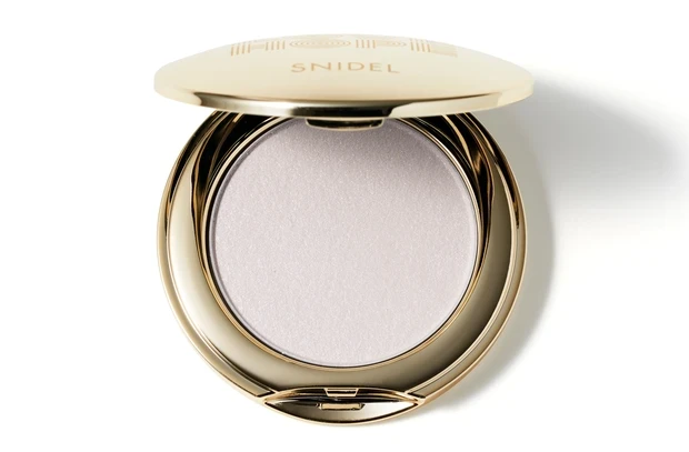 【クリスマスコフレ&ホリデー限定品2023】SNIDEL スキン グロウ ブラッシュ 限定1種 ¥3300