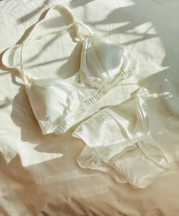 【睡眠美容】楽天で買える!評価もgoodなシルの下着と枕カバーにどハマり中_3